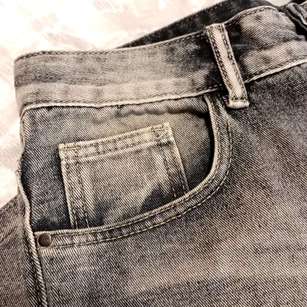 Jeans - Picture 3 of 6